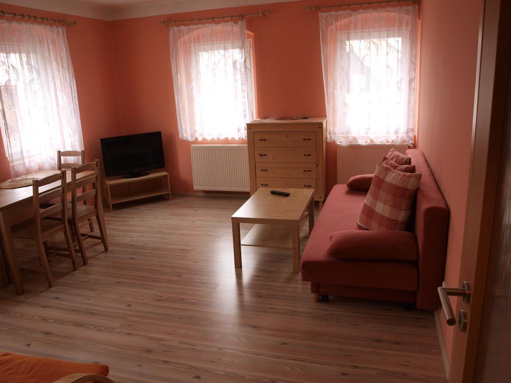 Apartments Viktoria Klinovec Kovářská Eksteriør billede