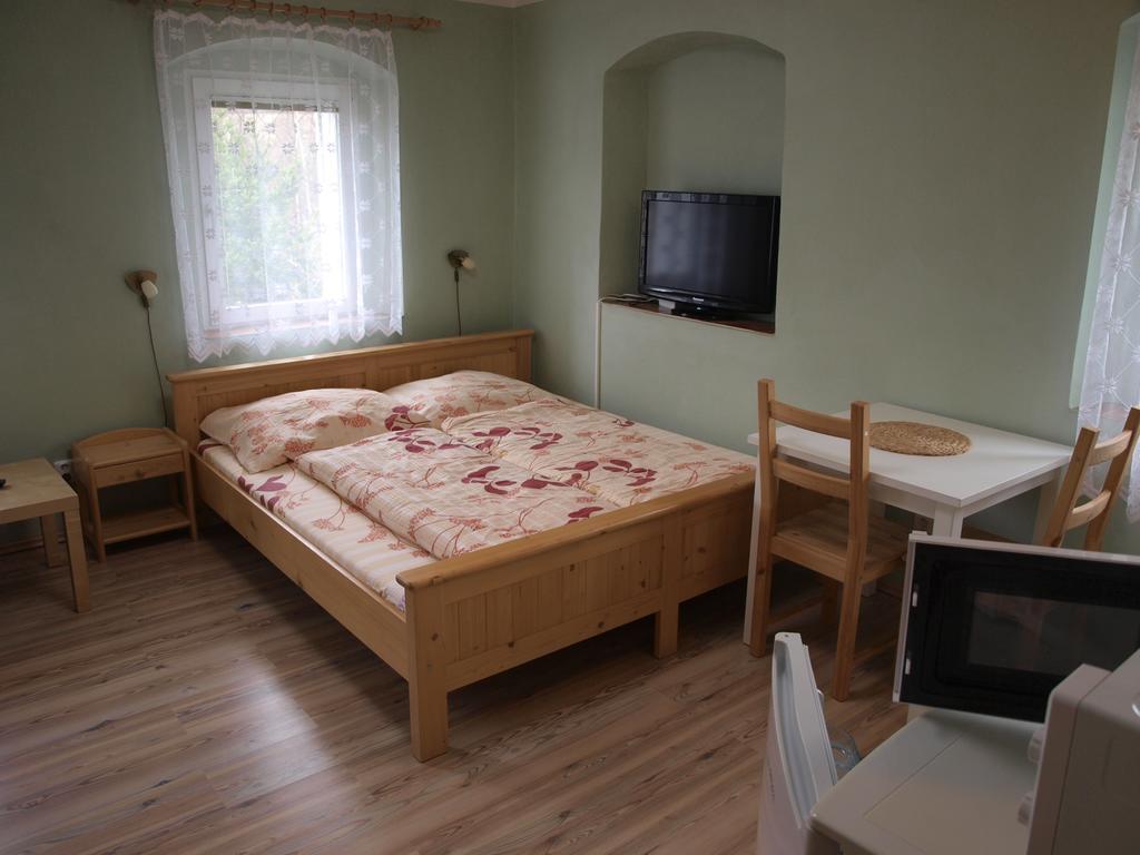 Apartments Viktoria Klinovec Kovářská Eksteriør billede